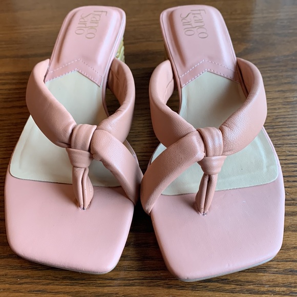 Franco Sarto bamboo block heel padded nude pink leather thong sandals NWT - Picture 2 of 5